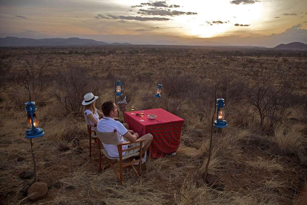 ホテル アシュニル サンブル キャンプ Samburu レストラン 写真